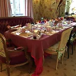 Carioca Bed & Breakfast 2*